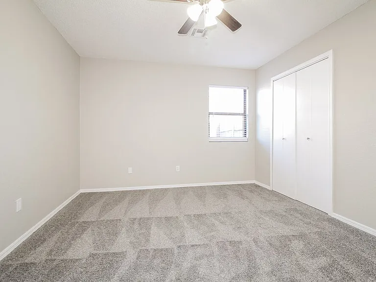 10321 Koch Dr — Photo 8