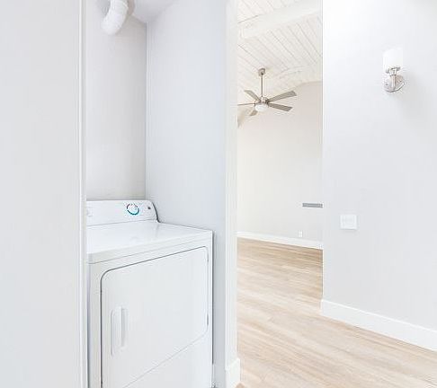 4th image of 65 Monte Cresta Ave APT 21