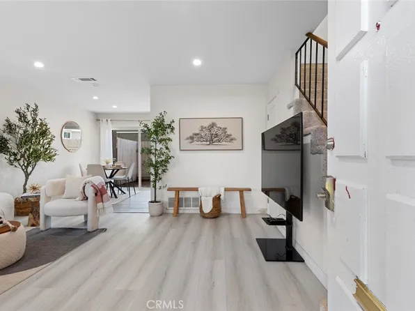 8482 Benjamin Dr #10, Huntington Beach, CA 92647