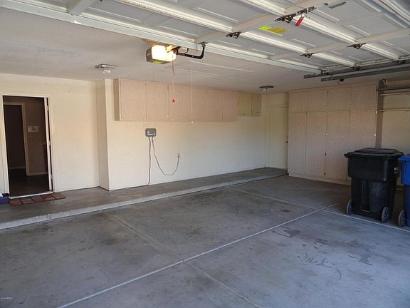 3rd image of 3837 N Wintergreen Way