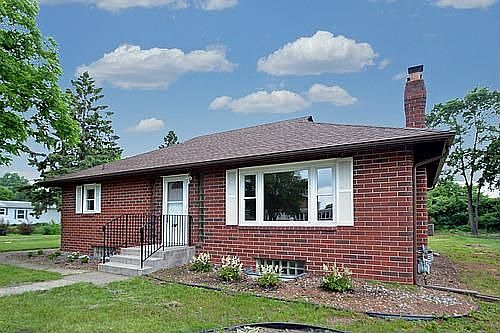 1st image of 917 3rd St