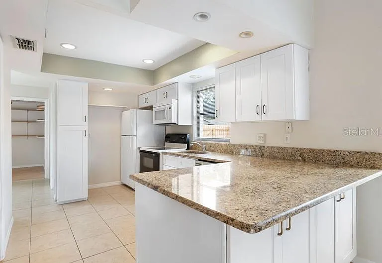 14014 Middleton Way — Photo 9