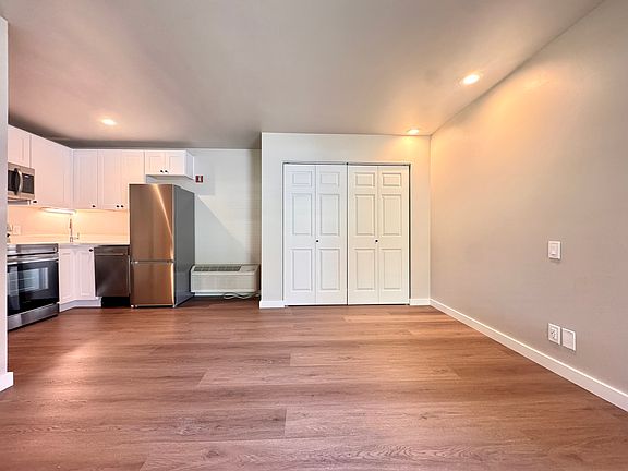 3rd image of 45810 SE North Bend Way APT 14