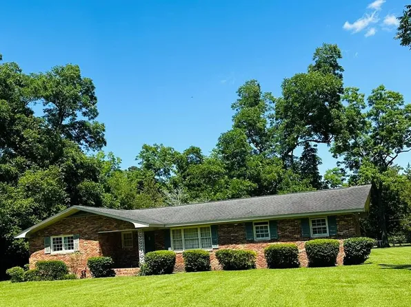 108 Walker Ave, Fitzgerald, GA 31750