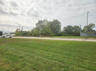 621 W RAWSON AVENUE, Oak Creek, WI 53154