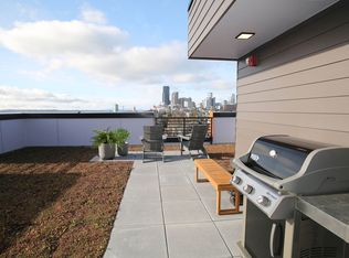 Southpaw, Seattle, WA 98122