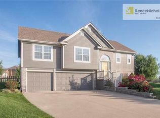 2110 NW Sweetgum Ct, Grain Valley, MO 64029