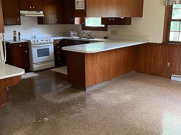 4th image of 3837 Brookside Dr