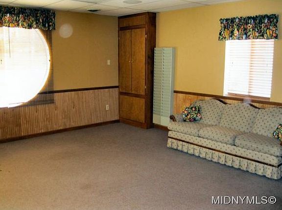 3rd image of 312 Oriskany Blvd