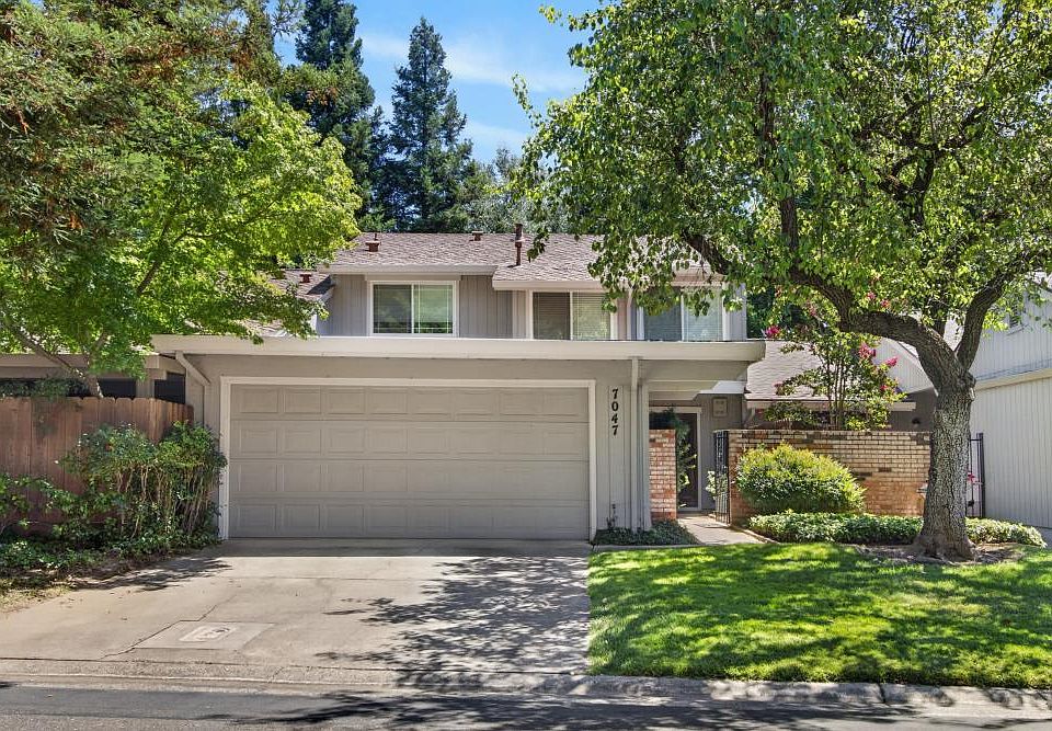 1st image of 7047 La Costa Ln