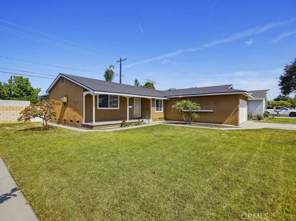 10321 Courtright Rd, Stanton, CA 90680