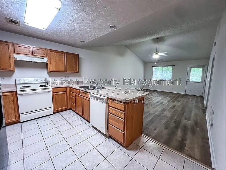 3971 Hidden Hollow Dr — Photo 3