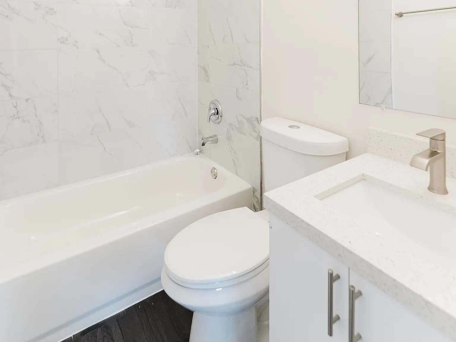 2 bed, 1179 sqft, $2,200 — Photo 2