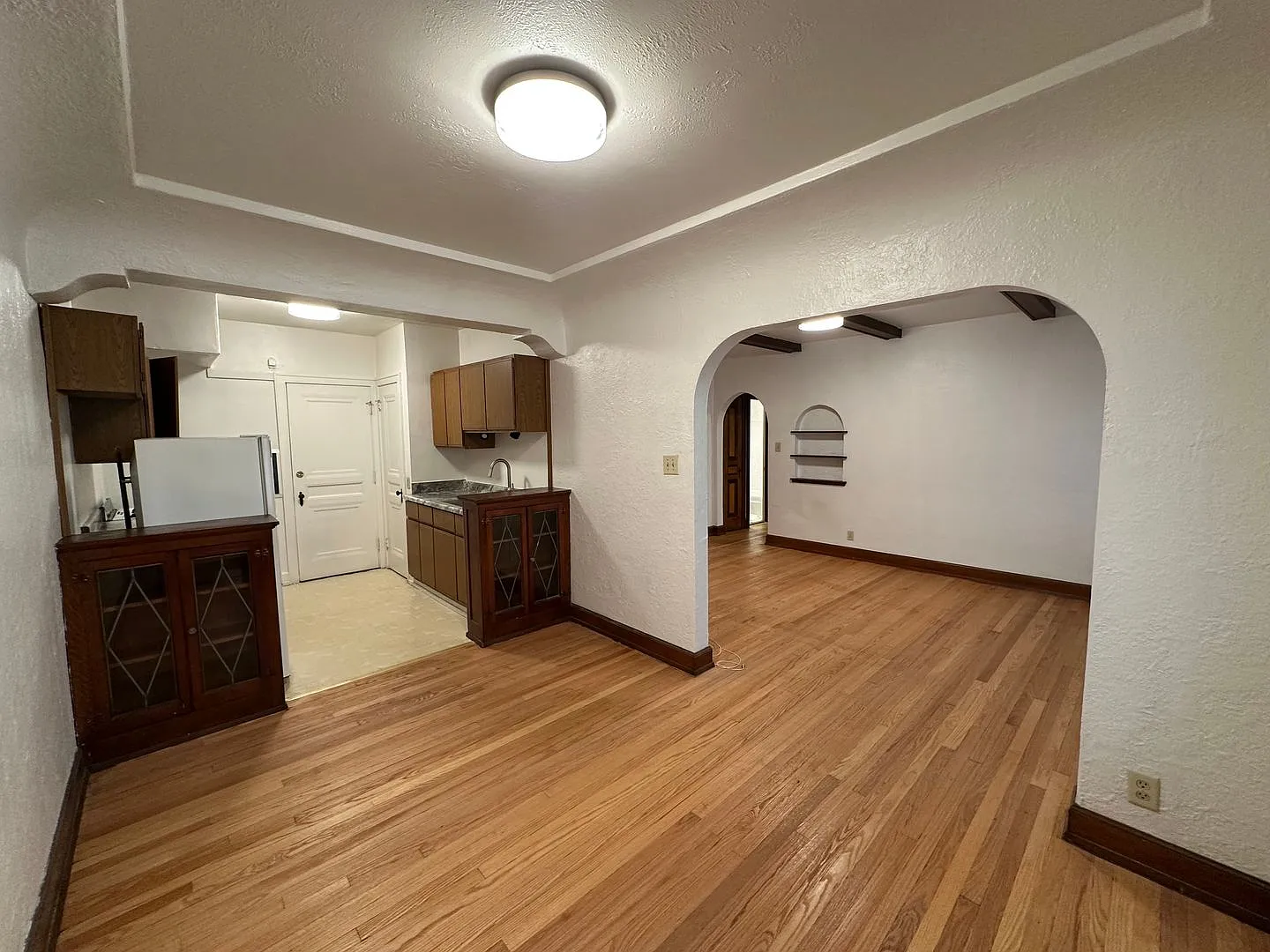 4480 N Oakland Ave — Photo 4