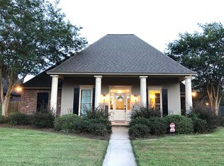 17534 Lake Vista Dr, Greenwell Springs, LA 70739