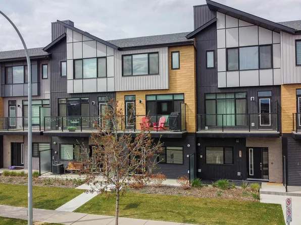 50 Ebony Blvd #26, Strathcona County, AB T8H 2X4