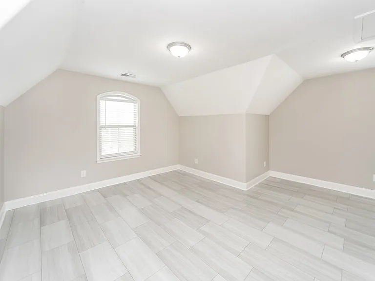 7200 Kingcrest Rd — Photo 10