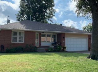 2140 Erin Pl, The Village, OK 73120