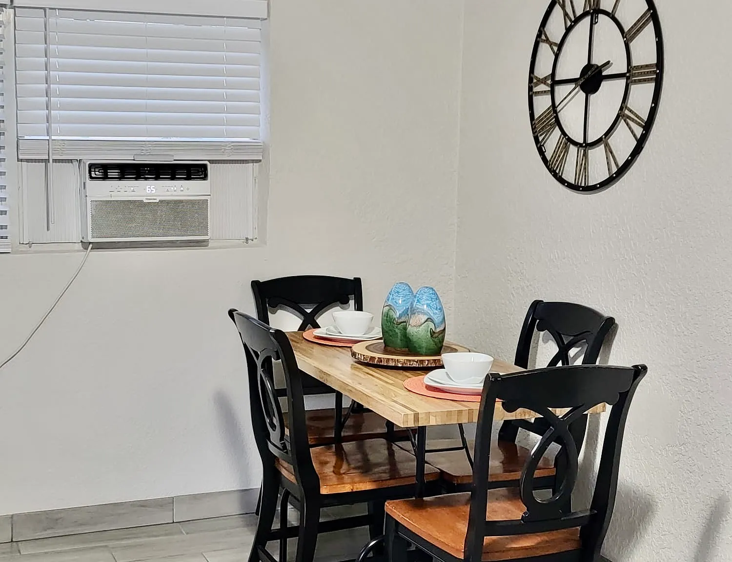 2 bed, 700 sqft, $1,800 — Photo 4