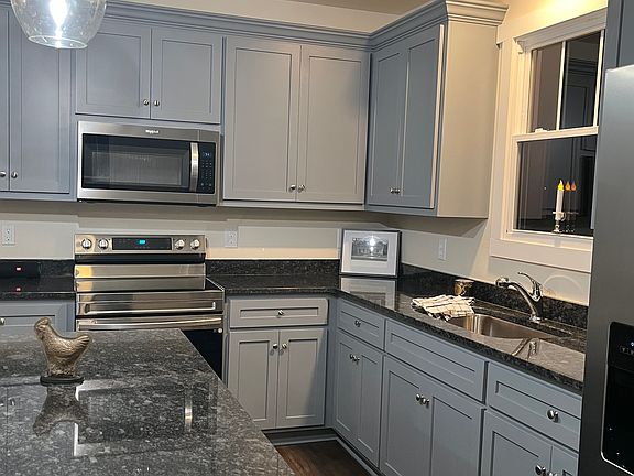 5th image of 427 N Academy St
