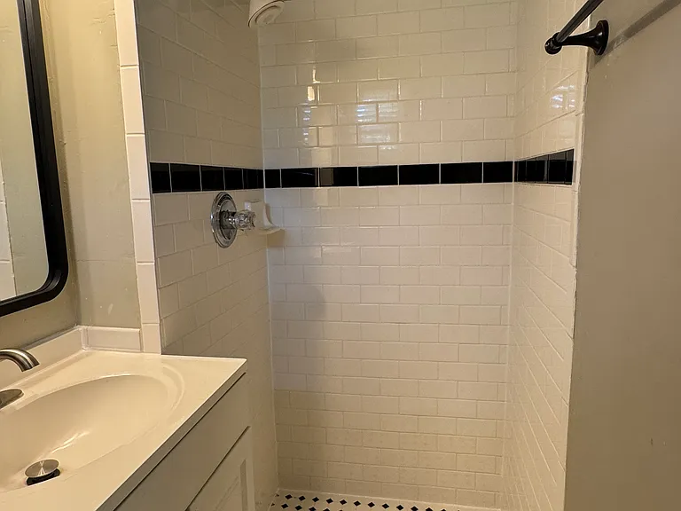 2109 Blue Ridge Blvd — Photo 23