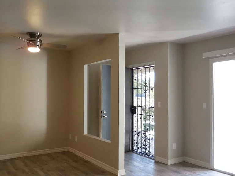 3250 Ashford St #E — Photo 18