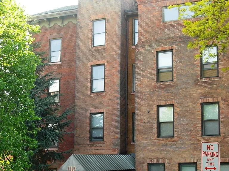 110 Mill St — Photo 1