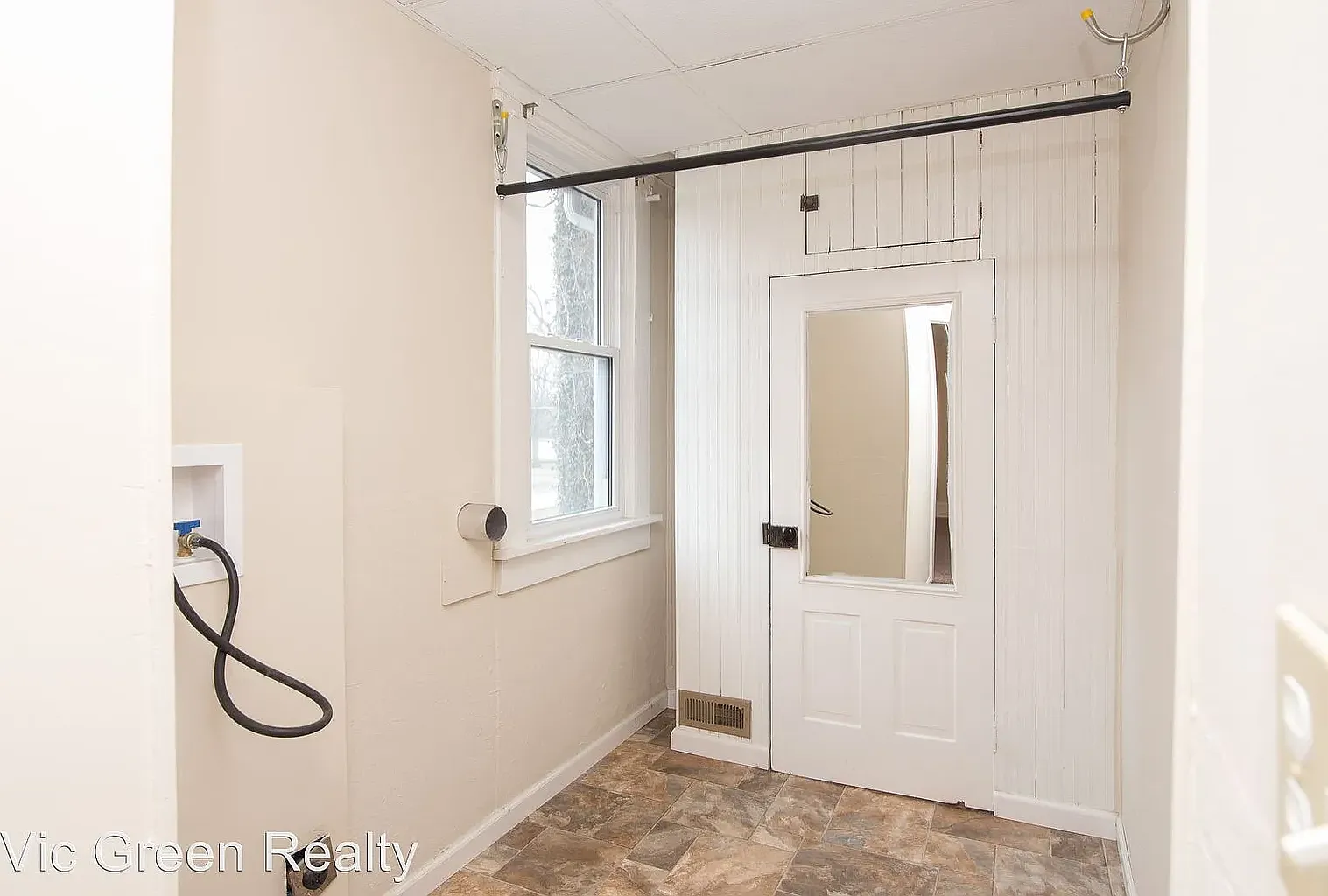 4 bed, 2120 sqft, $1,700 — Photo 3