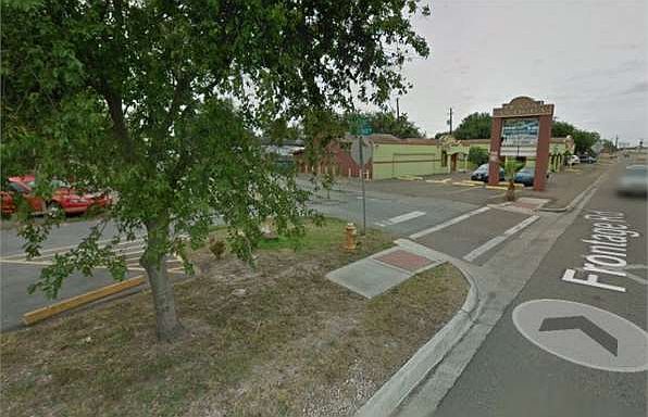 2nd image of 1844 Las Casas St