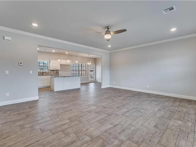 582 Quartz Way — Photo 5