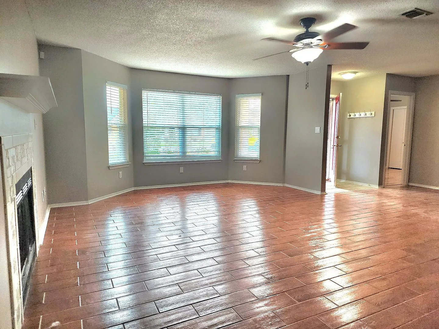 Charming Rental with Extra Parking Must-See! — Photo 3