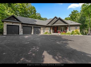 81 Spruce St, Tiny, ON L0L1P1