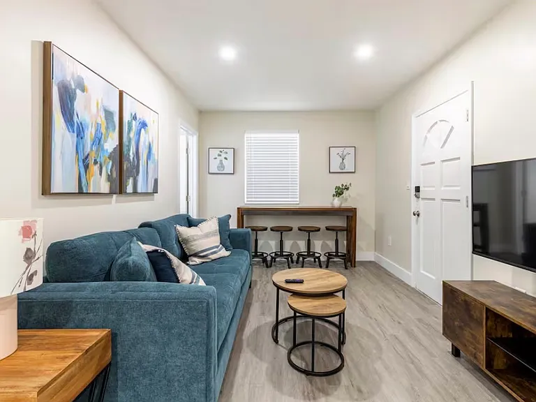 42 Phoenetia Ave #2 — Photo 2