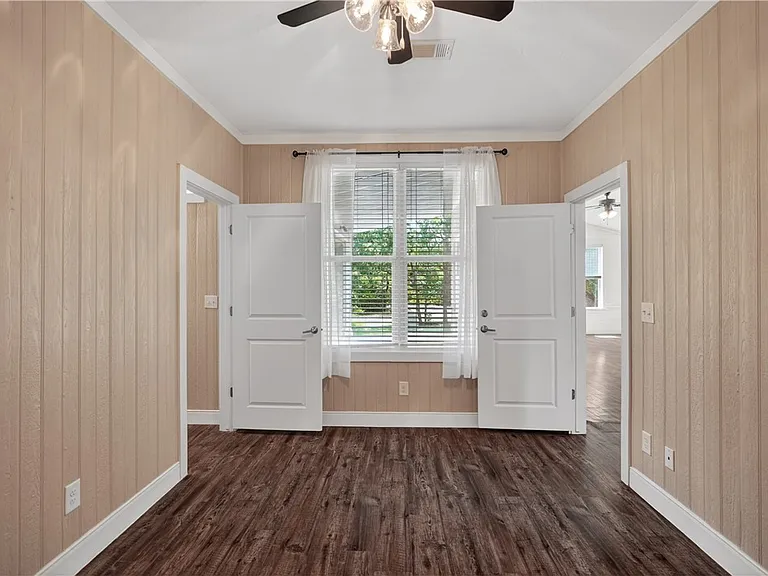 5428 Raymond Stotzer Pkwy — Photo 24