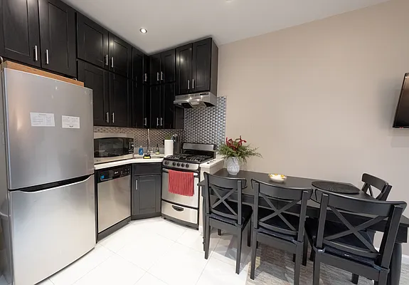 Rented by Charles Coutinho LLC | media 24