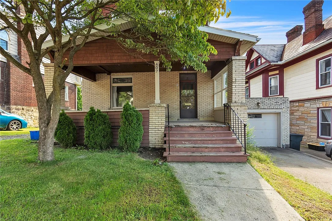407 N Elm St photo 1