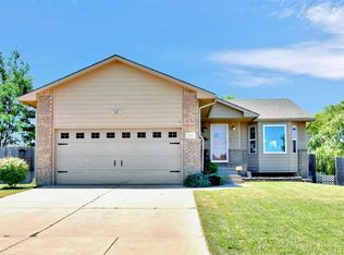 2303 S Rogers Ln, Wichita, KS 67235