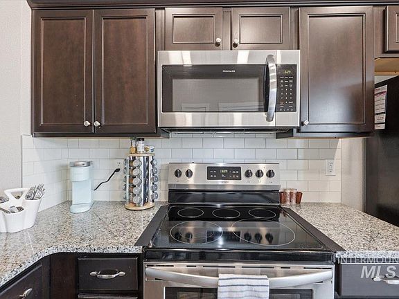 5th image of 6030 S Jessenia Ln