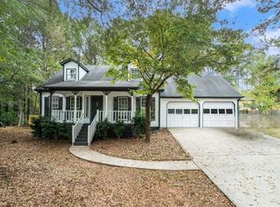 372 Rustic Ridge Cir, Lawrenceville, GA 30043