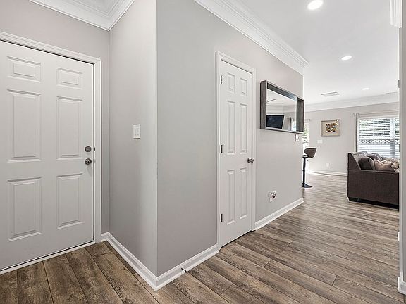 5th image of 837 Gem Ct