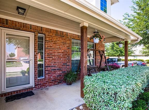 5th image of 2027 Kings Forest Dr