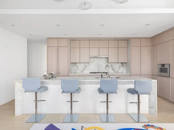 138 East 50th Street 53 image 2 of 27