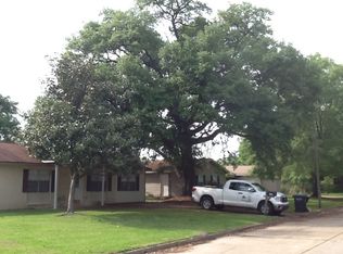 1503 Pawnee St, Pascagoula, MS 39581