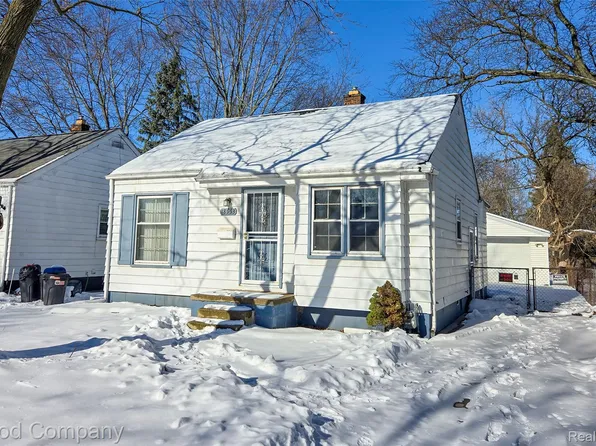 18953 Woodcrest St, Harper Woods, MI 48225