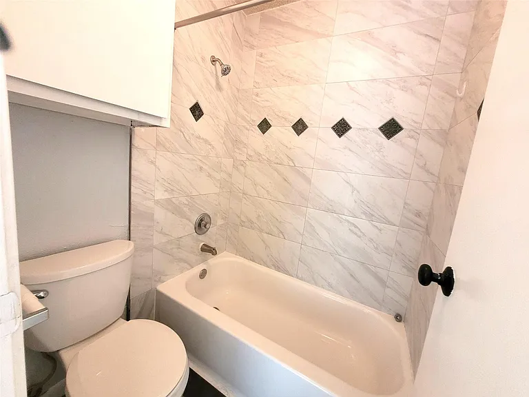 3919 Fairmont Pkwy #180 — Photo 18