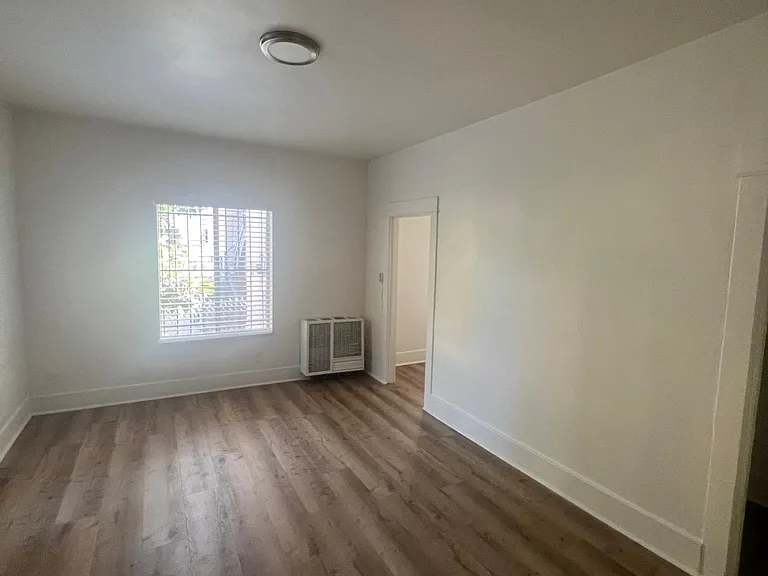 1927 Bonsallo Ave #3 — Photo 14