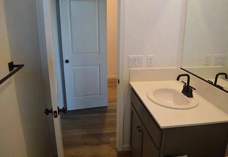 573 Bedfordshire Dr #2 — Photo 25