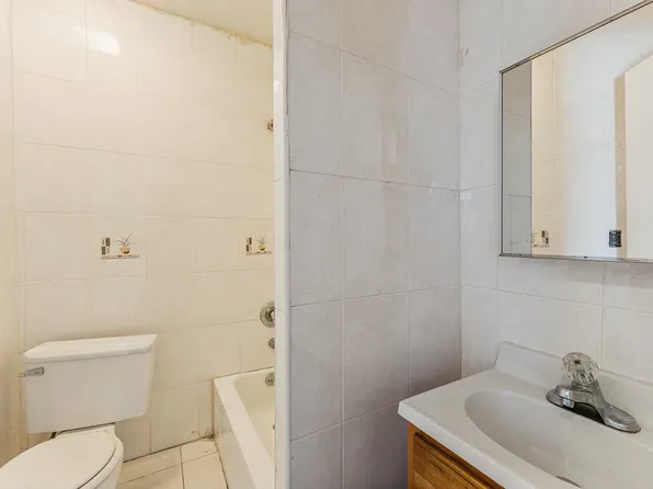 194-31 114th Road image 5 of 16