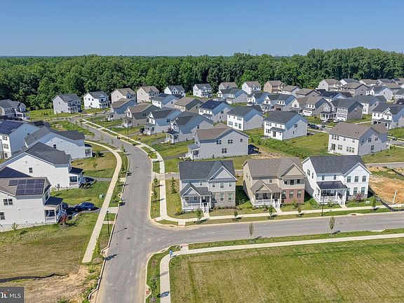 4th image of 901 Ericcson Ln