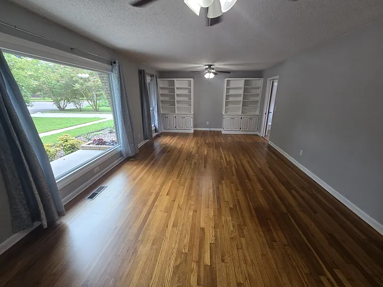 1003 Greenhill St — Photo 14